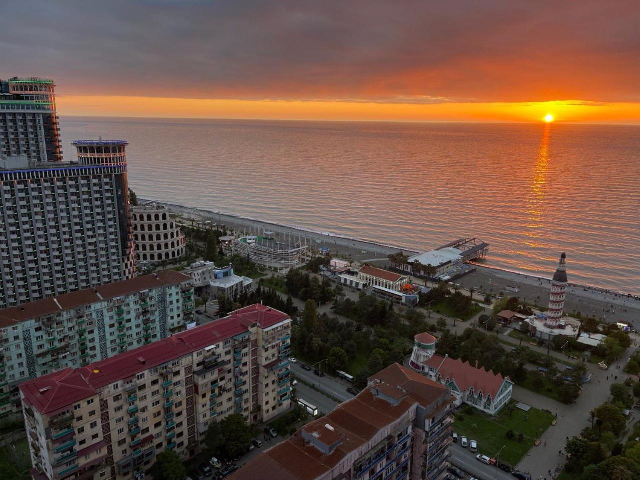 Orbi City Panorama Towers Hotel Batumi Exterior foto